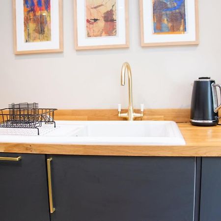 Unique 2 Bed In The Heart Of Bath With Parking Lägenhet Exteriör bild