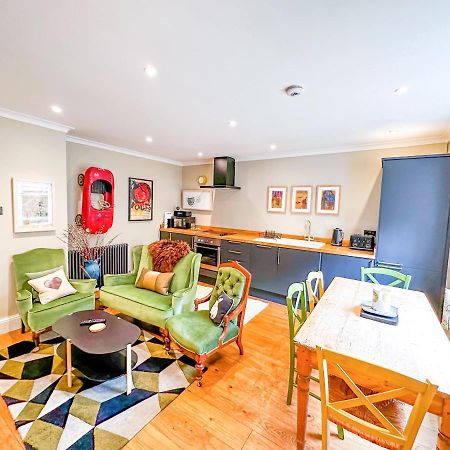 Unique 2 Bed In The Heart Of Bath With Parking Lägenhet Exteriör bild
