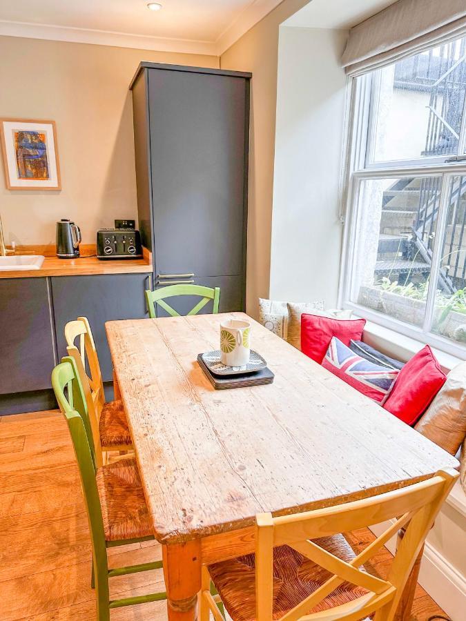 Unique 2 Bed In The Heart Of Bath With Parking Lägenhet Exteriör bild