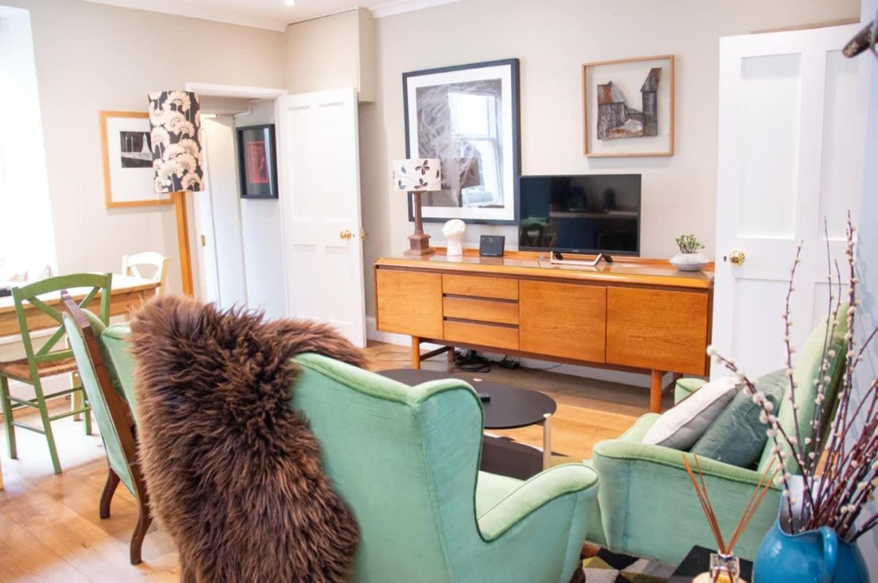 Unique 2 Bed In The Heart Of Bath With Parking Lägenhet Exteriör bild