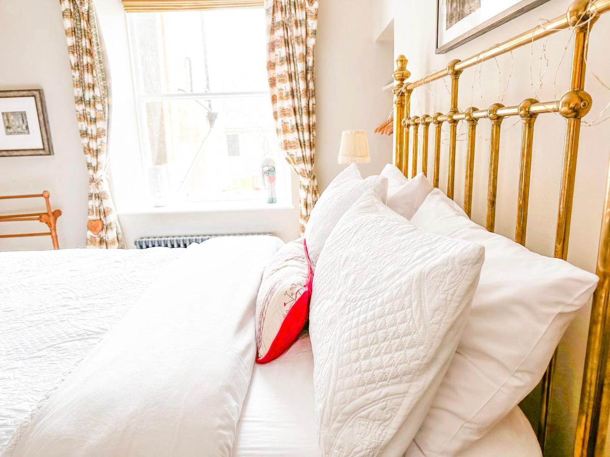 Unique 2 Bed In The Heart Of Bath With Parking Lägenhet Exteriör bild